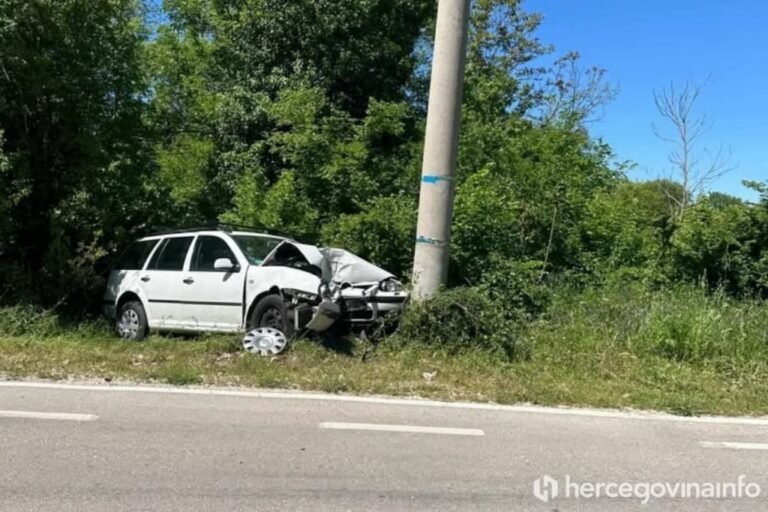 Samoslijetanje vozila u Vašarovićima, veća materijalna šteta