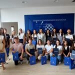 Ministrica Perić uručila pohvalnice i prigodne darove učenicima generacije