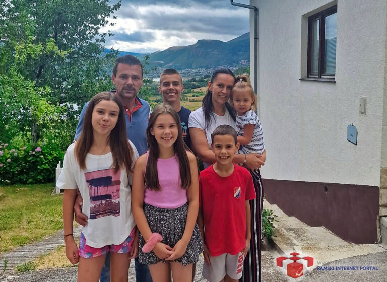 Sedmeročlana obitelj vratila se u Hercegovinu: ”Anđe, ajmo mi kući”