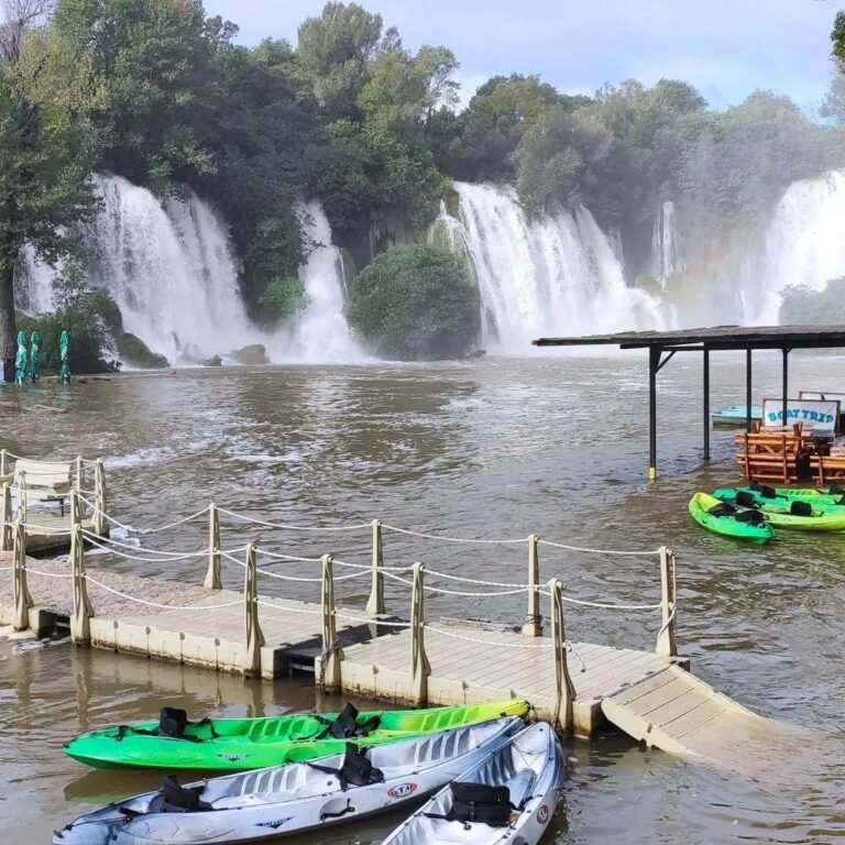 Ljubuški pod vodom: Nevrijeme poplavilo ugostiteljske objekte na Kravici